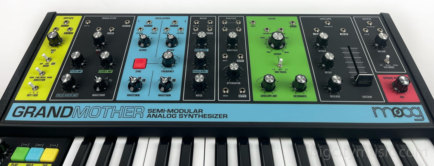 Moog Grandmother, Mint