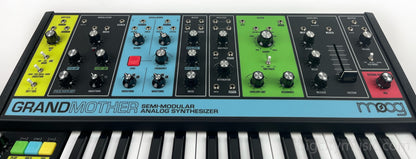 Moog Grandmother, Mint