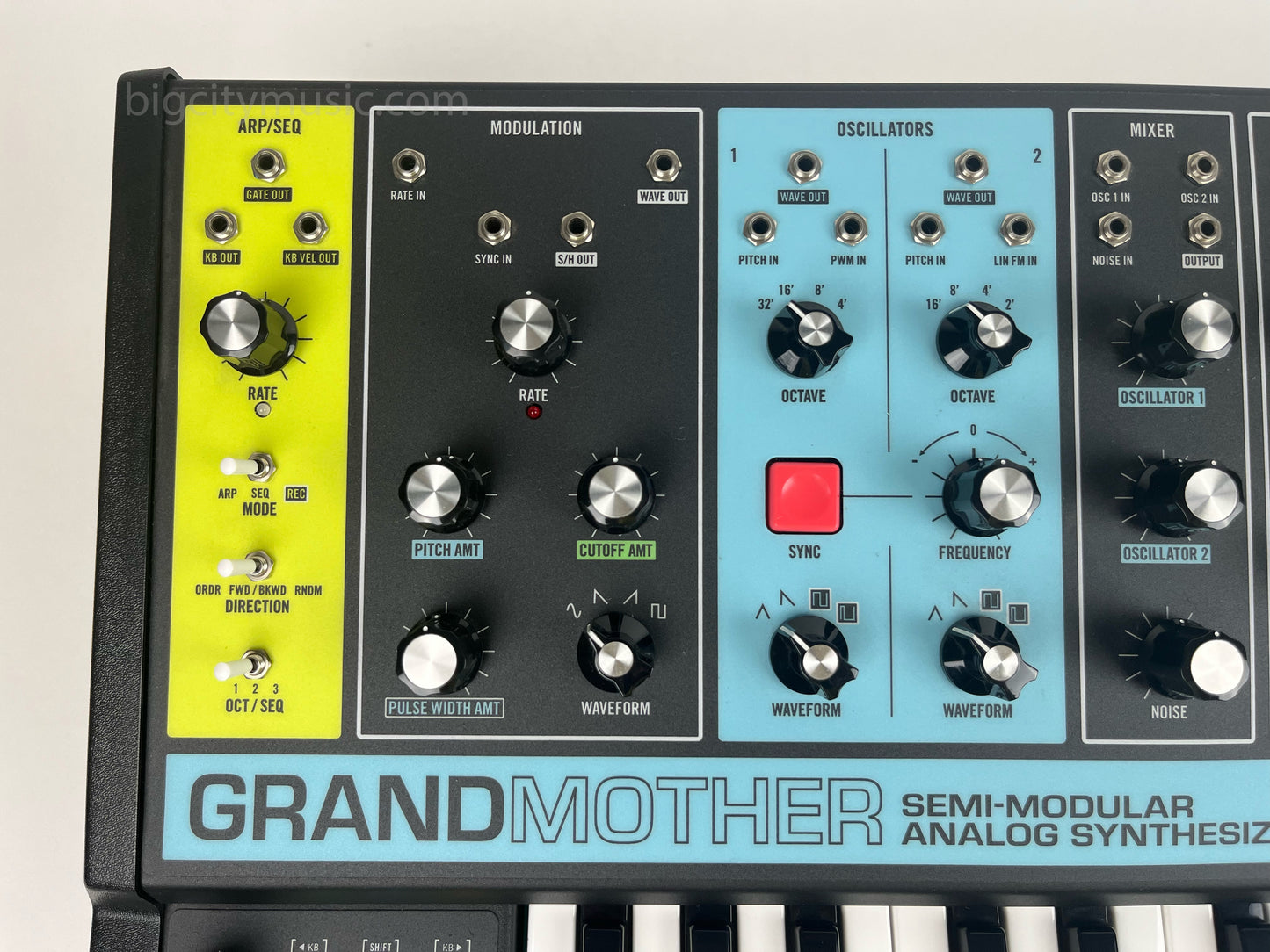 Moog Grandmother, Mint